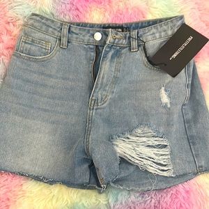 NEW Adorable High light blue wash denim shorts, brand new!